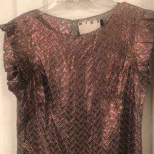 This‎ dress is a showstopper! Beautiful gray and bronze lots of metallic thread